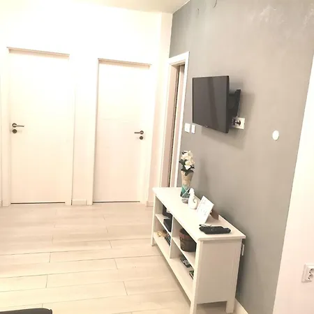 Mit Terrasse By Interhome 스플리트