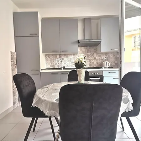 Mit Terrasse By Interhome * ספליט